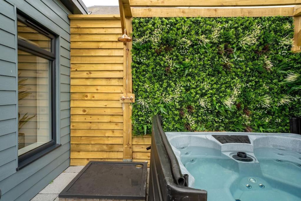 Cottage With Hot Tub Near Knockhill Saline Exteriér fotografie
